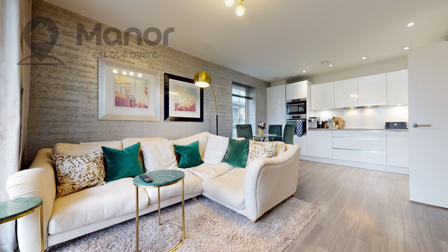 Flat Safflower Lane in Greater London