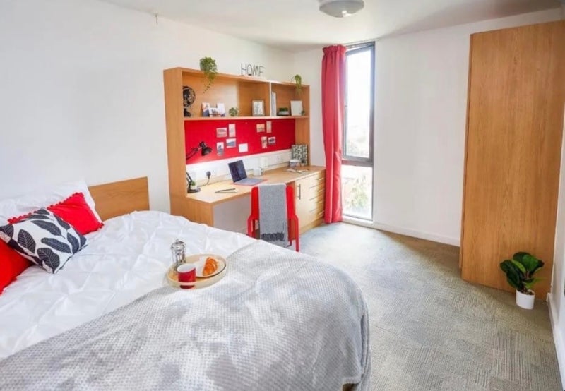 Room Grenville Street South in Liverpool