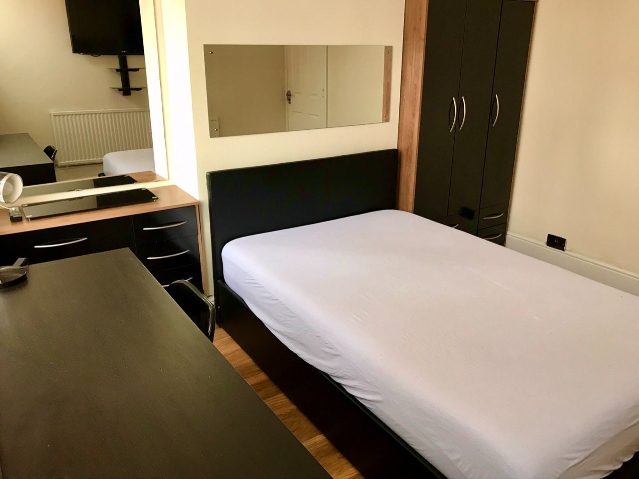 Room Oxford Street in Charnwood