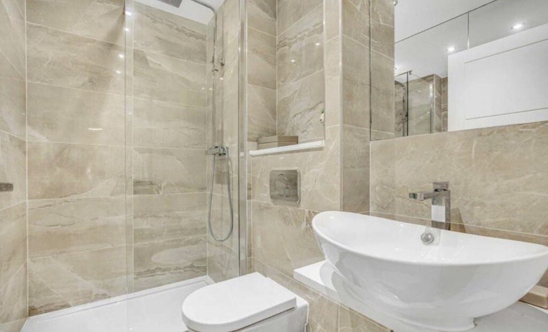 Room Felsham Road in Greater London