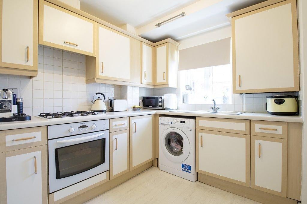 Flat Lindsay Avenue in High Wycombe