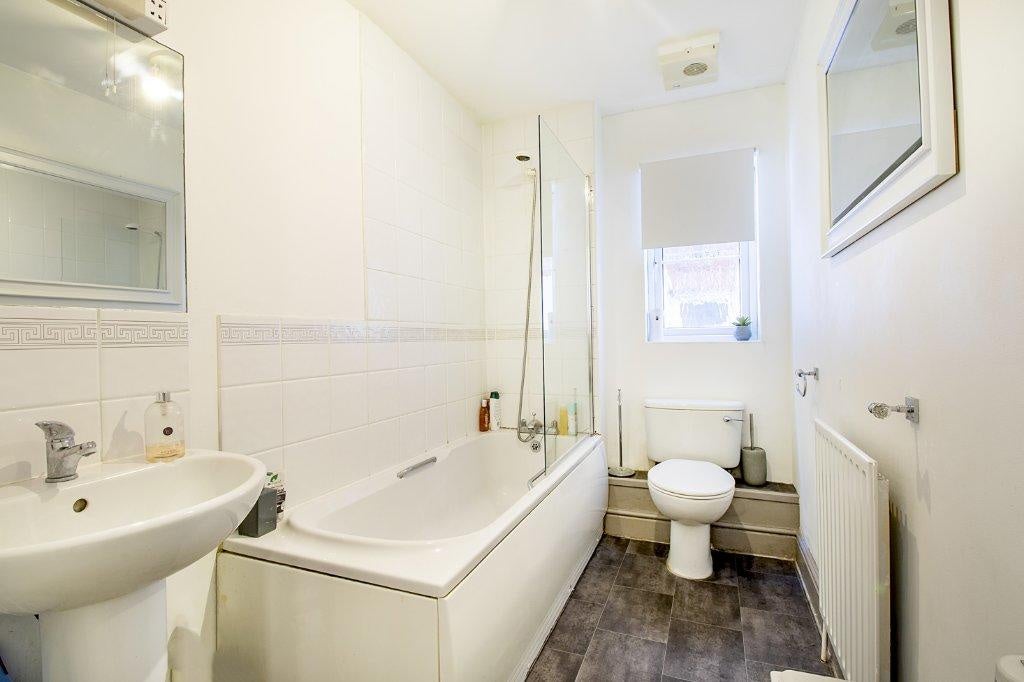 Flat Lindsay Avenue in High Wycombe