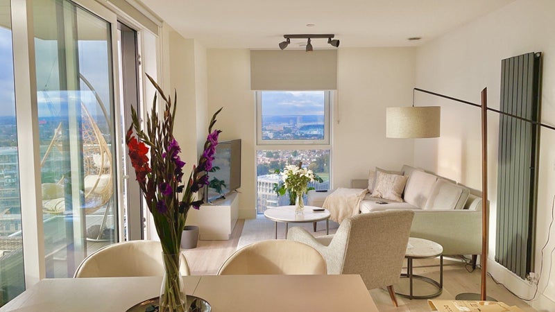 Flat Daneland Walk in Greater London