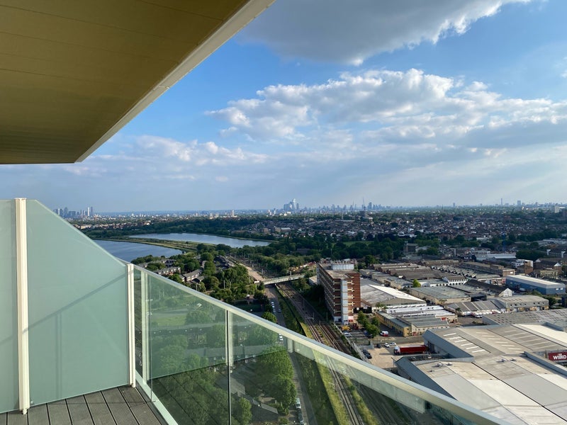 Flat Daneland Walk in Greater London