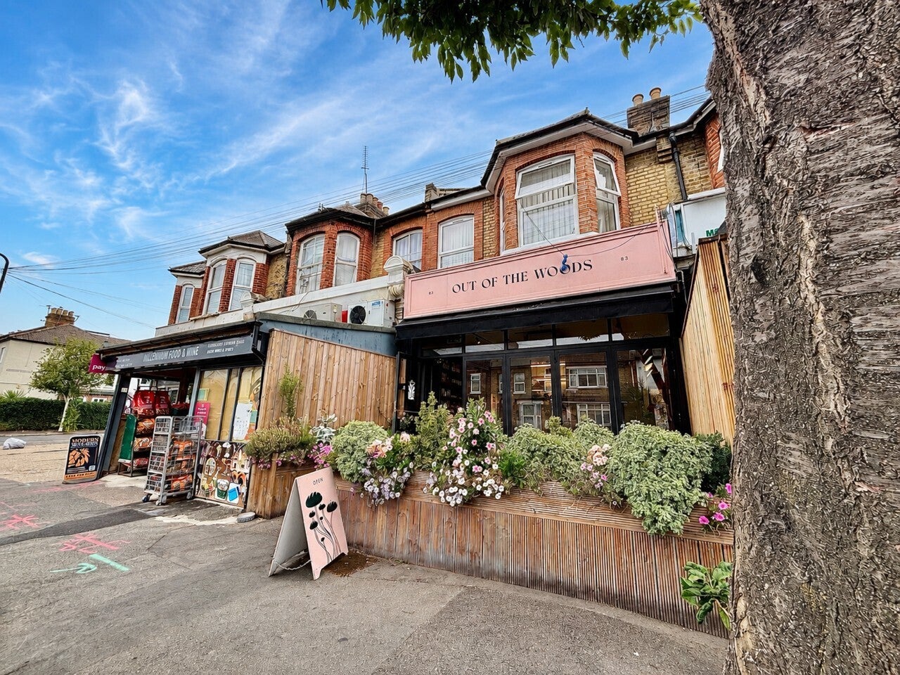 Flat Colworth Road in Greater London