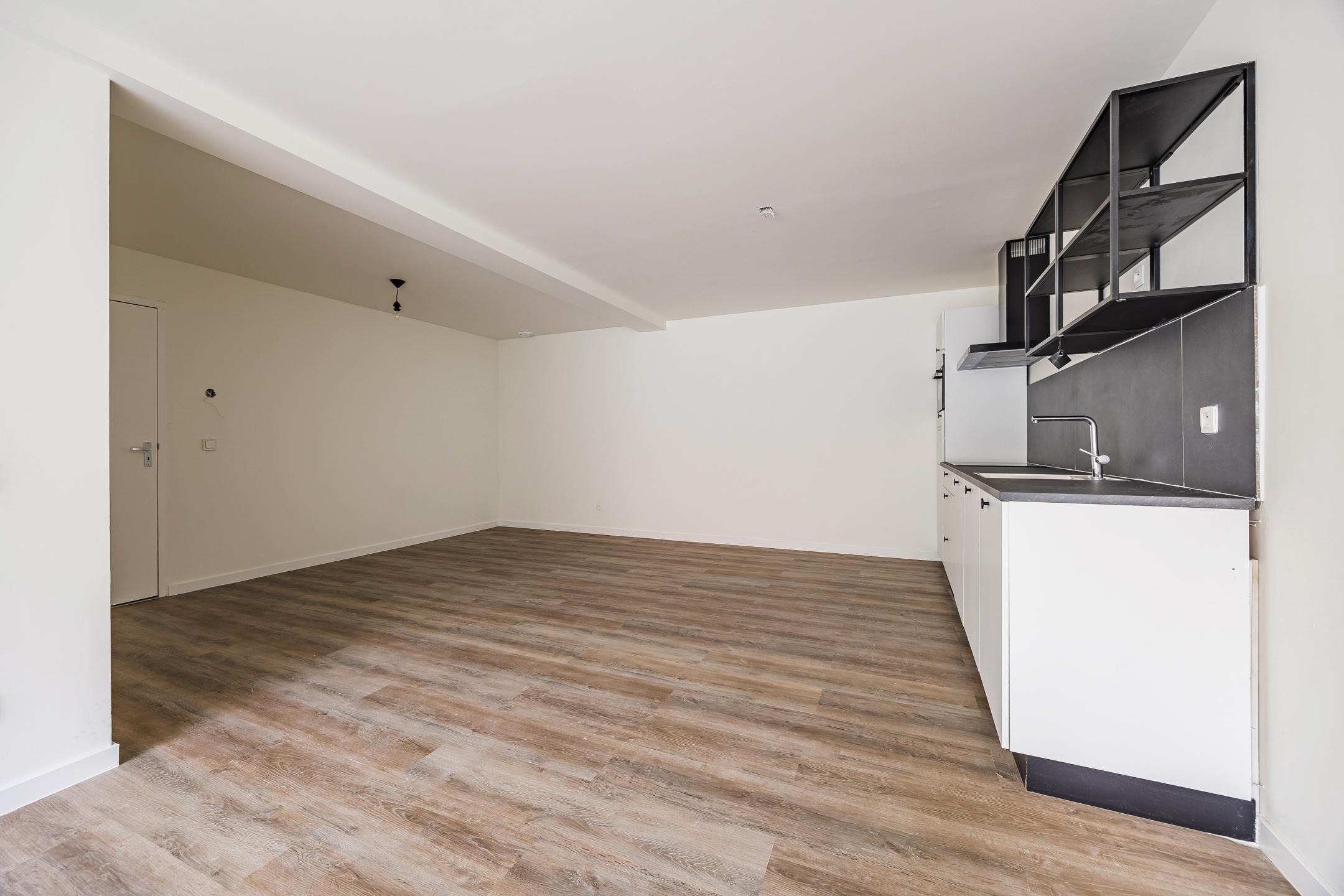 Appartement te koop: Markt 7D, Standdaarbuiten
