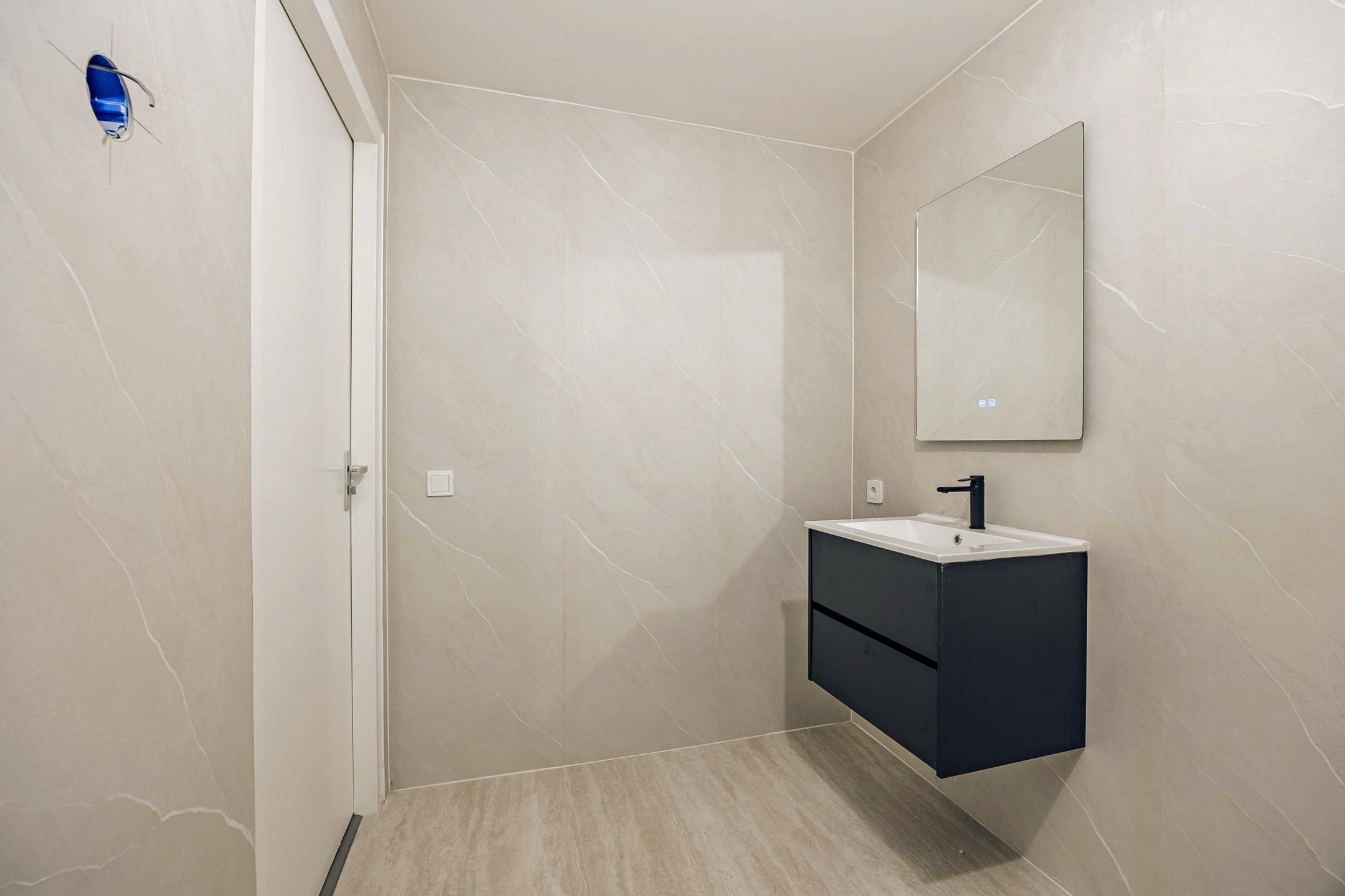 Appartement te koop: Markt 7D, Standdaarbuiten