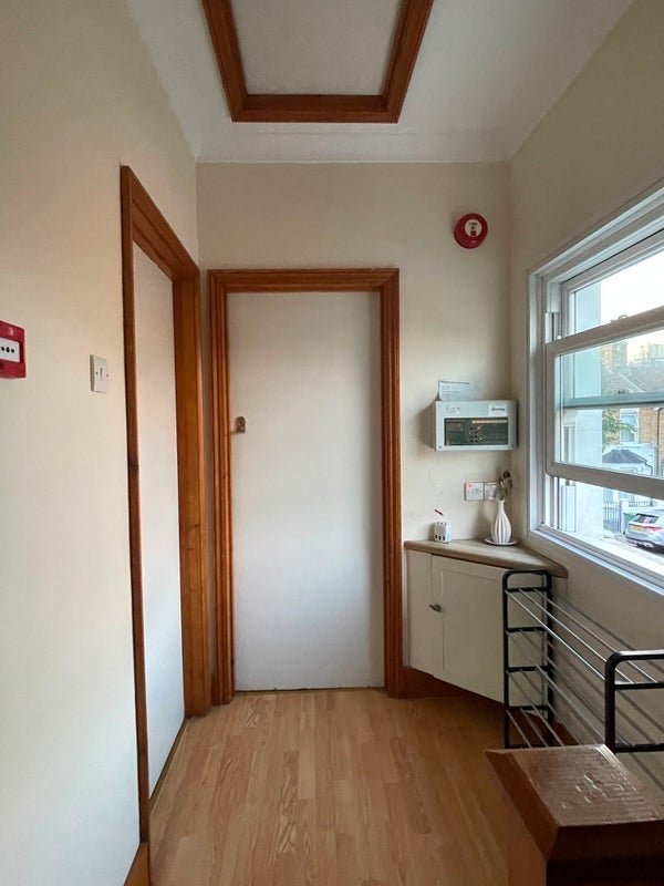 Room Lulworth Road in Greater London