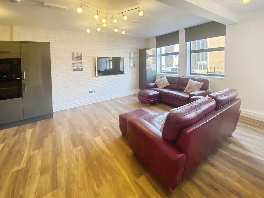 Flat Sittingbourne Road in Maidstone