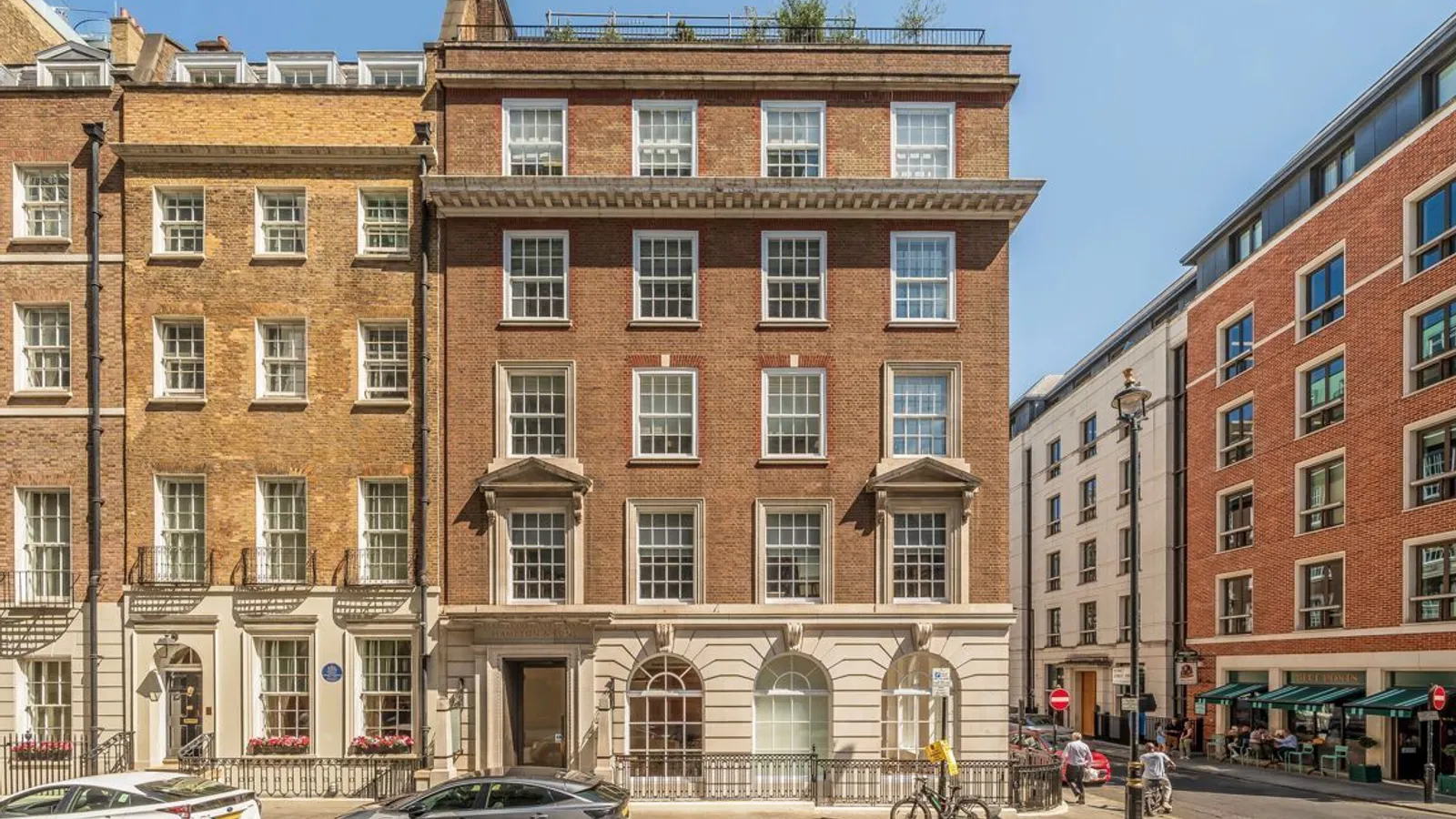 Flat Bennet Street in City of Westminster