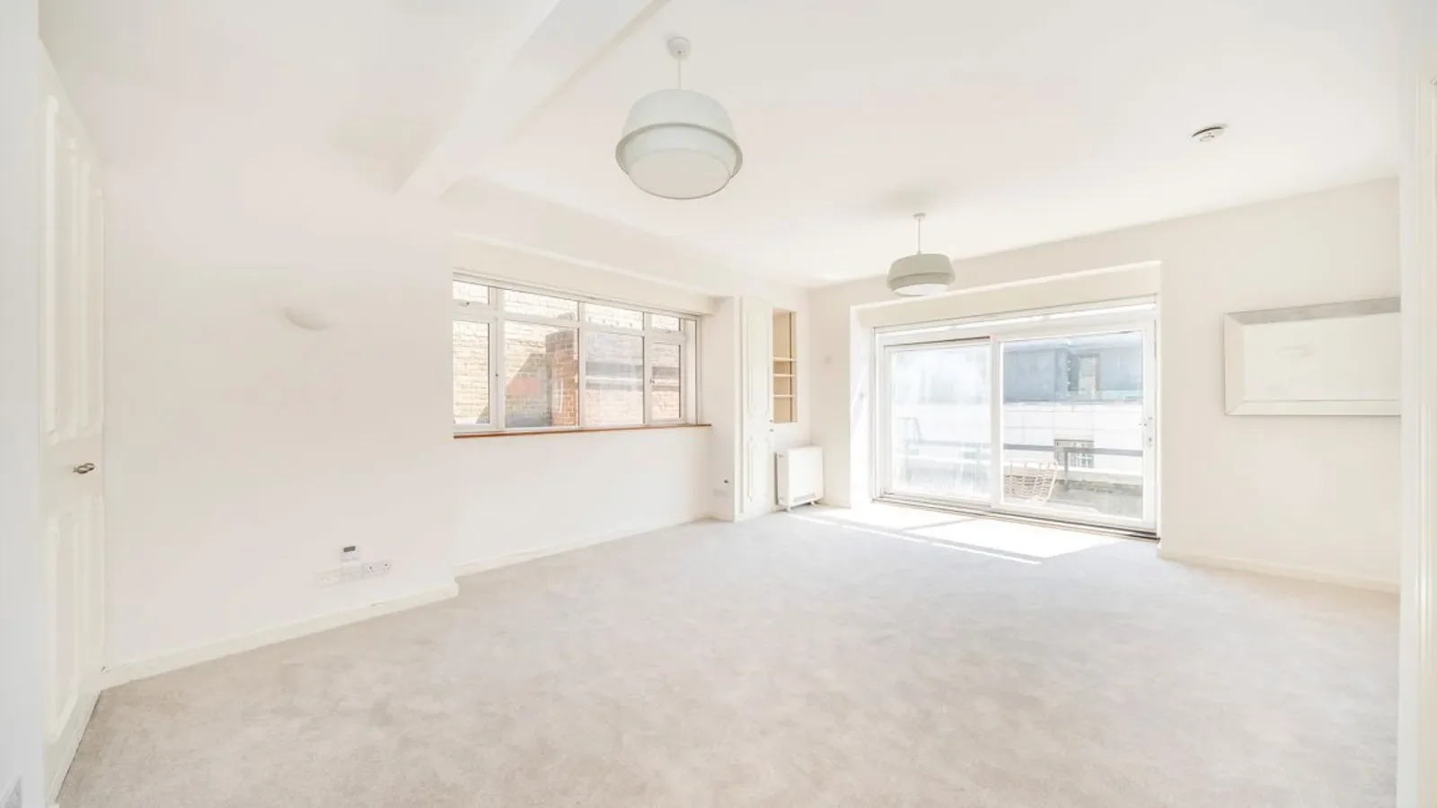 Flat Bennet Street in City of Westminster