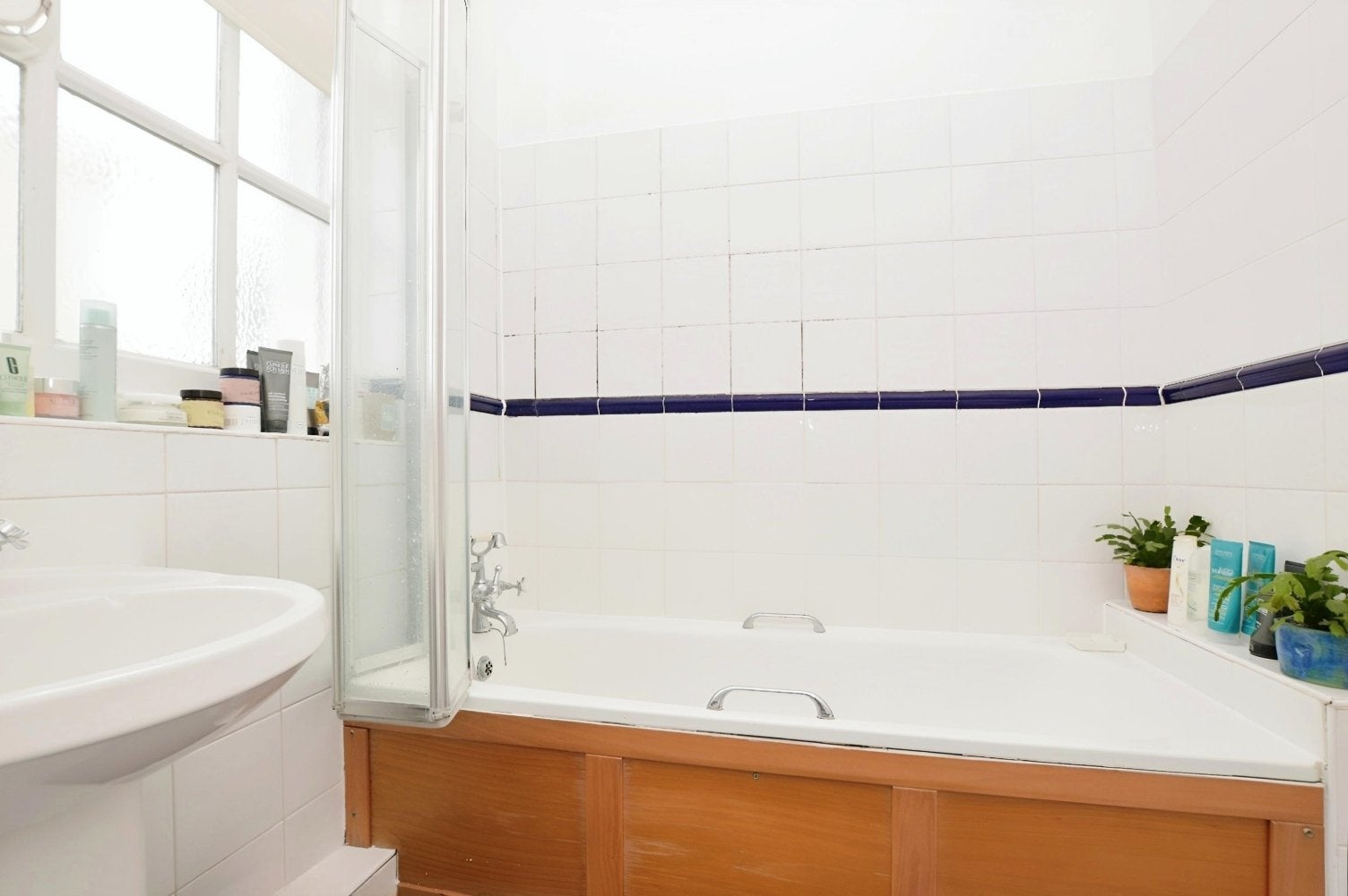 Flat Holly Grove in Greater London