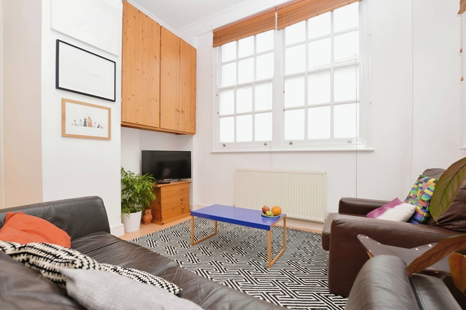 Flat Holly Grove in Greater London