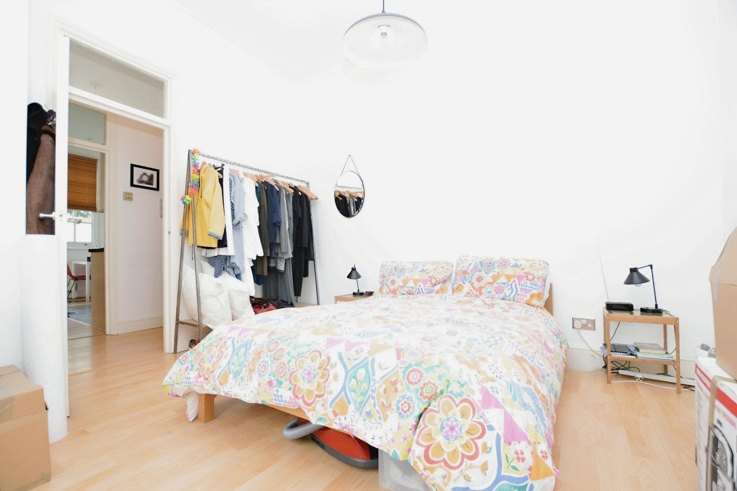 Flat Holly Grove in Greater London