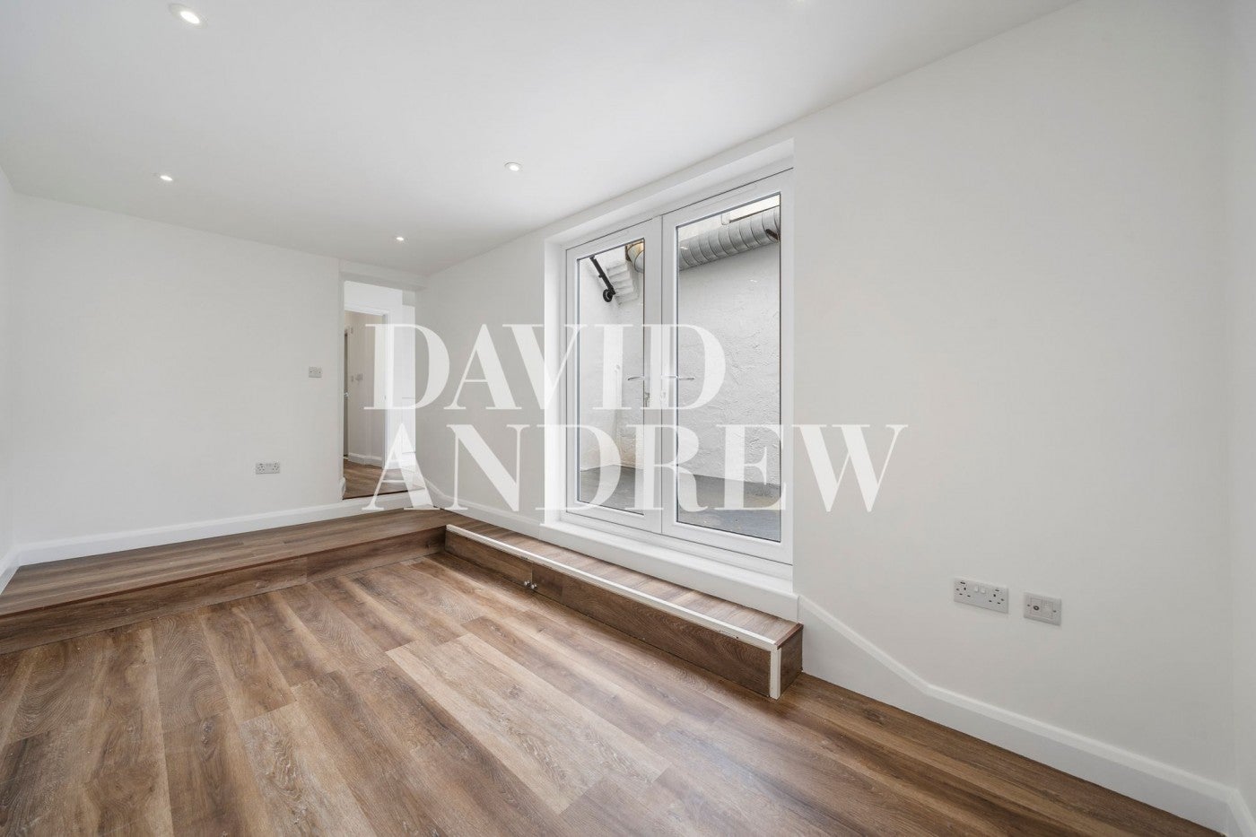 Flat Blackstock Road in Greater London