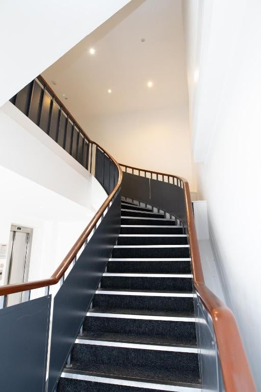 Flat Blyth Road in Greater London