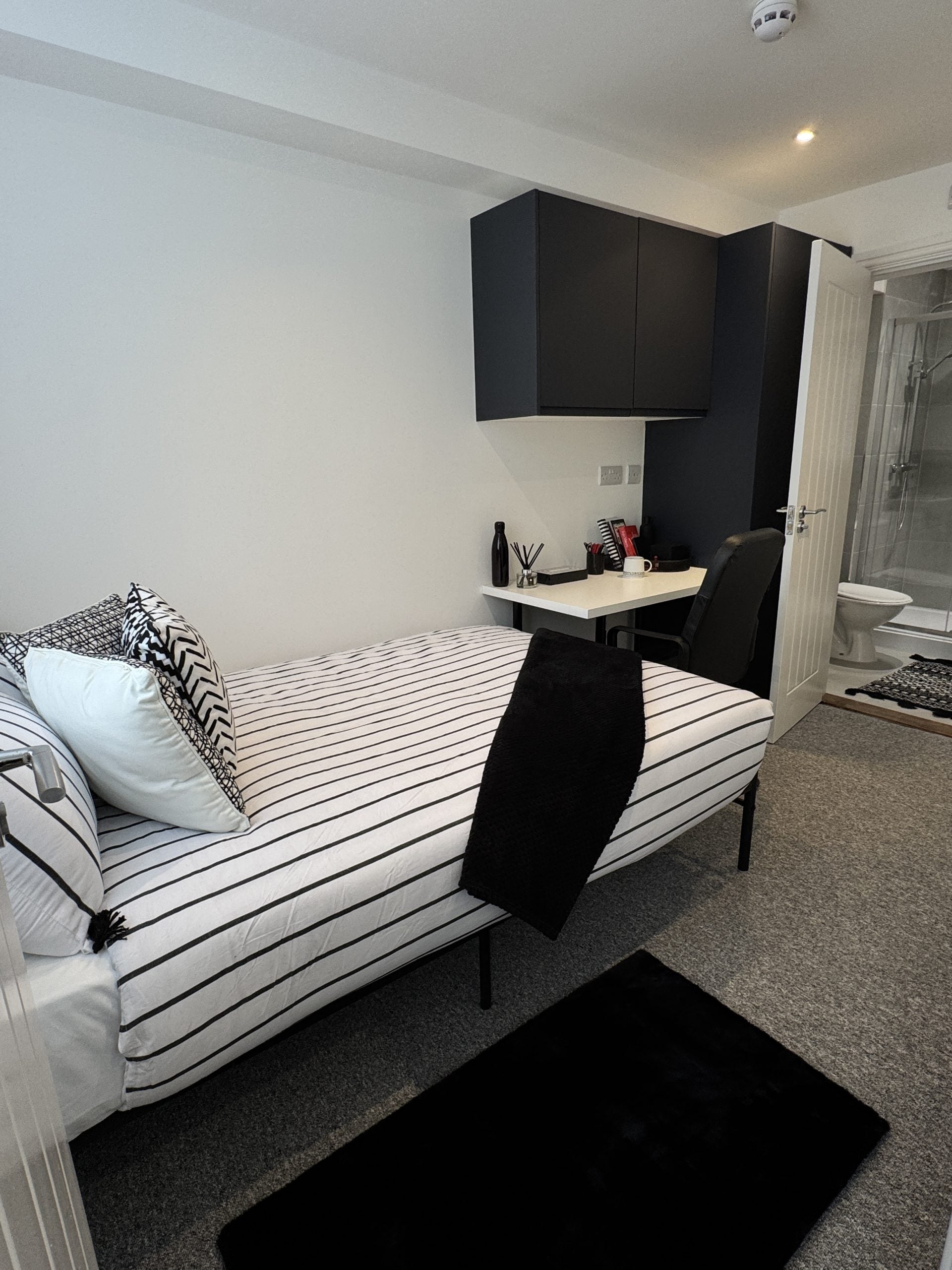 Flat Crasswell Street in Portsmouth
