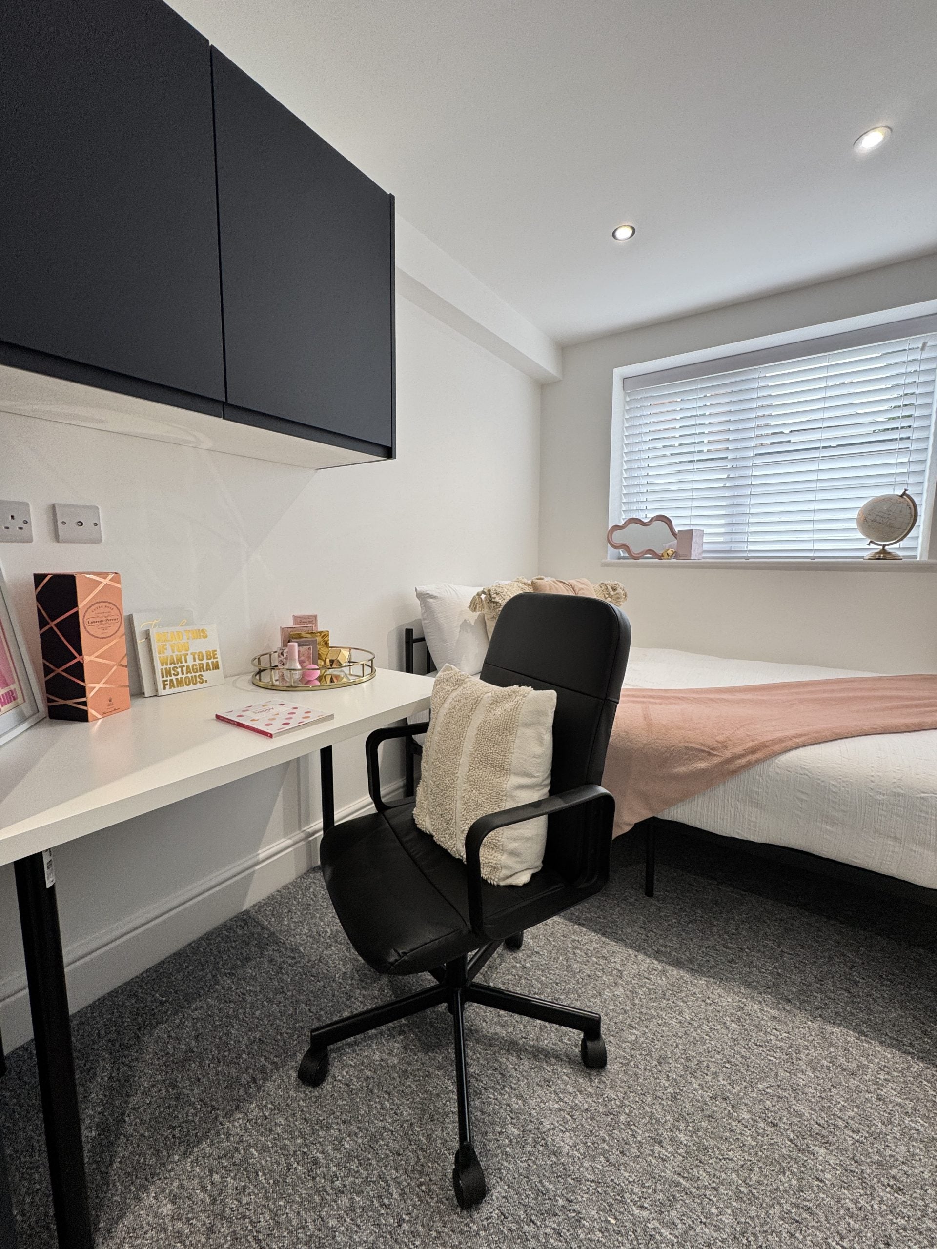Flat Crasswell Street in Portsmouth