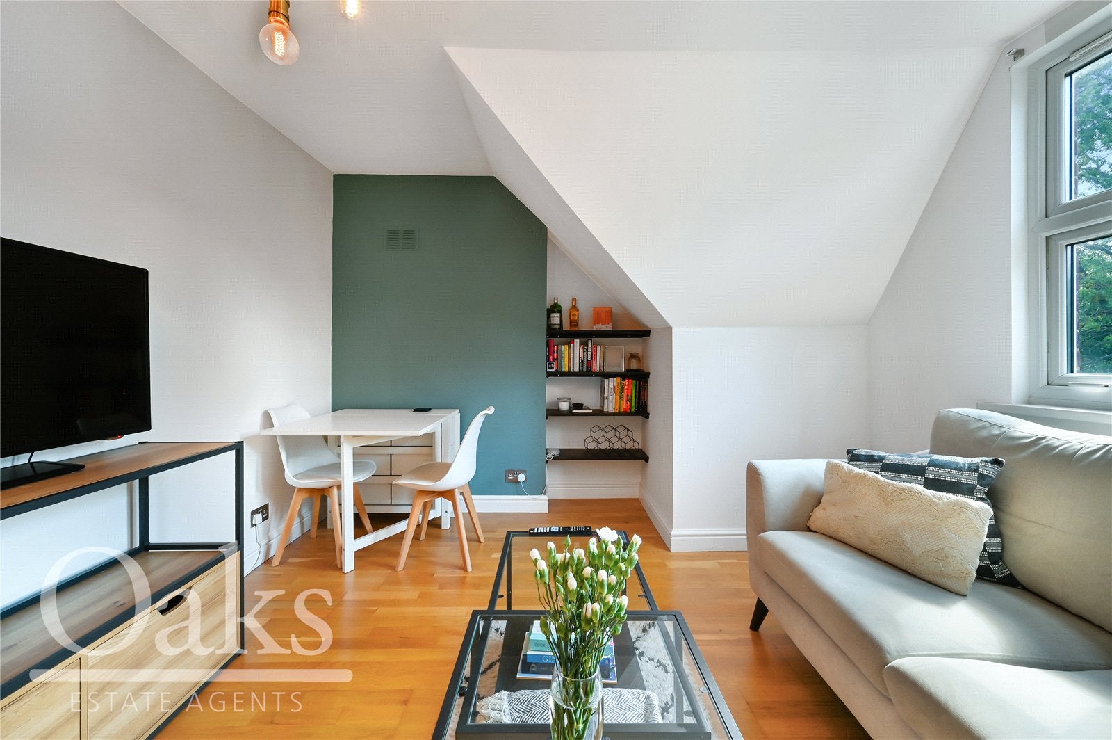 Flat Leigham Vale in Greater London