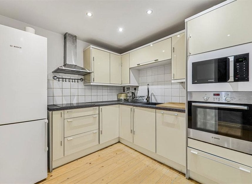 Flat Bethnal Green Road in Greater London