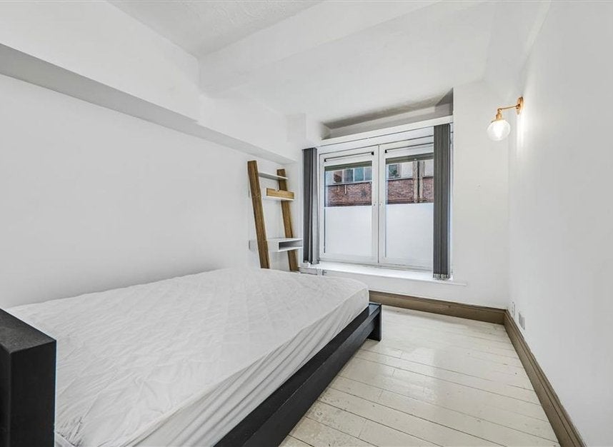 Flat Bethnal Green Road in Greater London