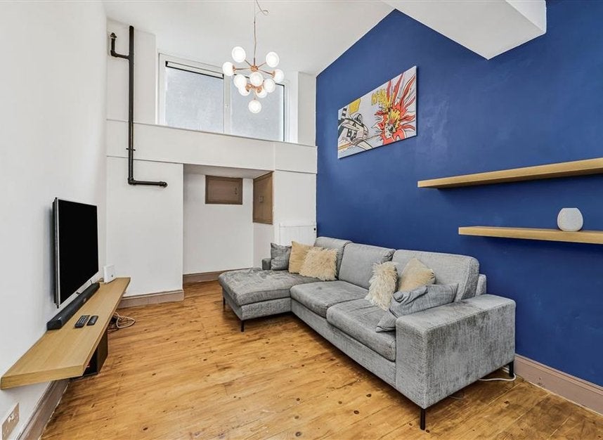 Flat Bethnal Green Road in Greater London
