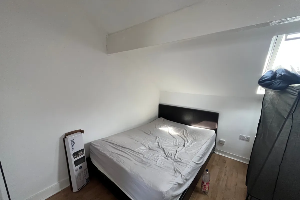 Flat Aberdeen Walk in Leeds