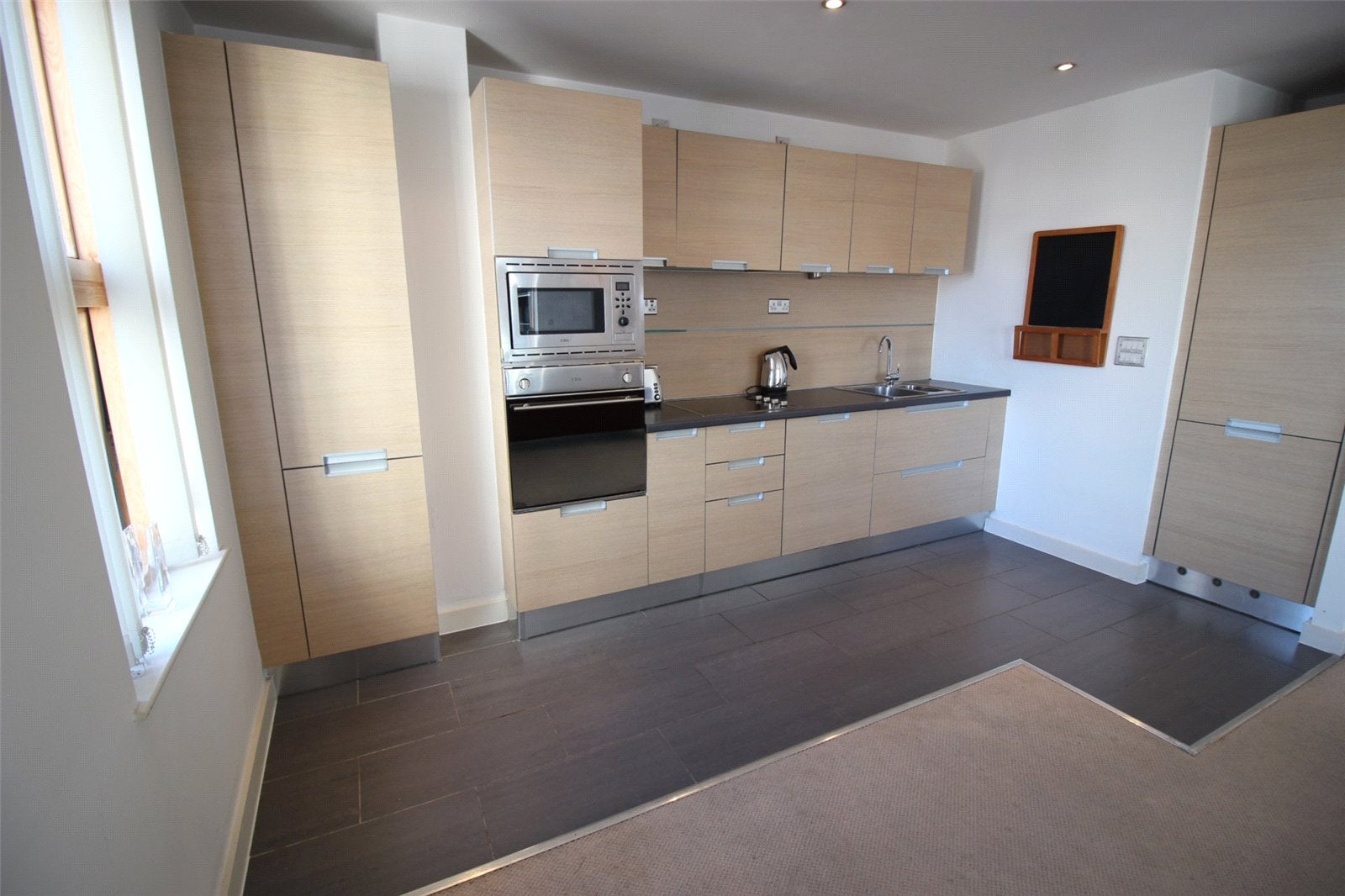 Flat Hornbeam Way in Manchester