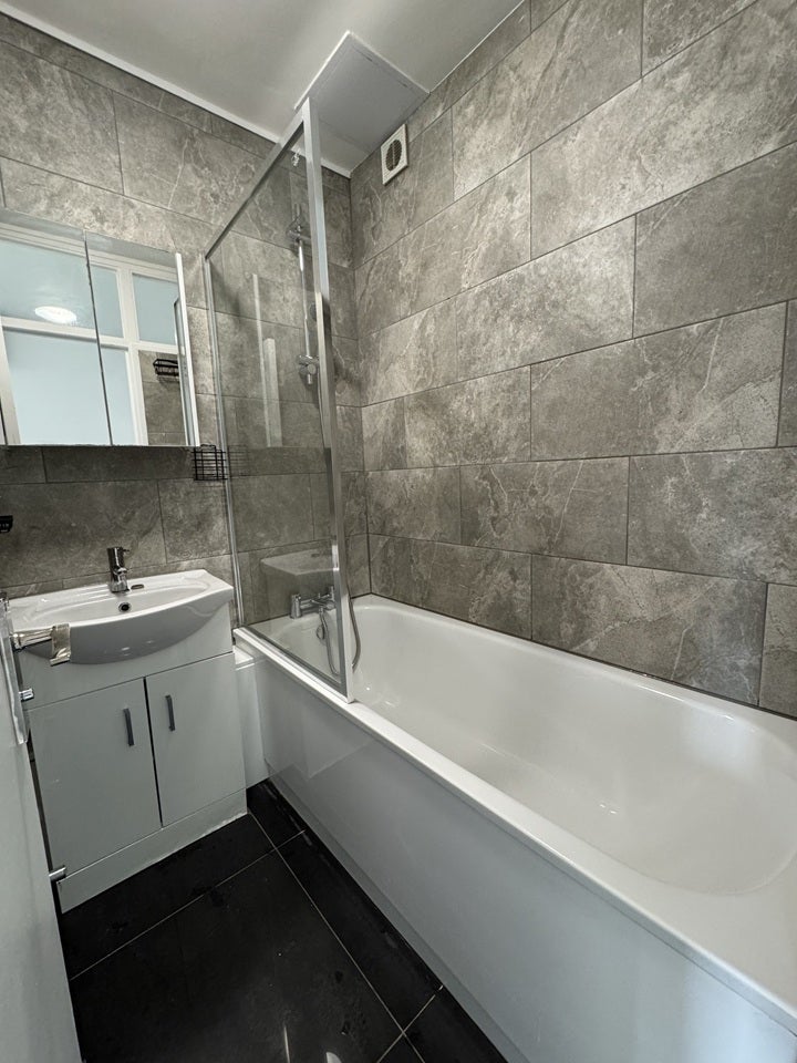 Flat Cobbett Street in Greater London