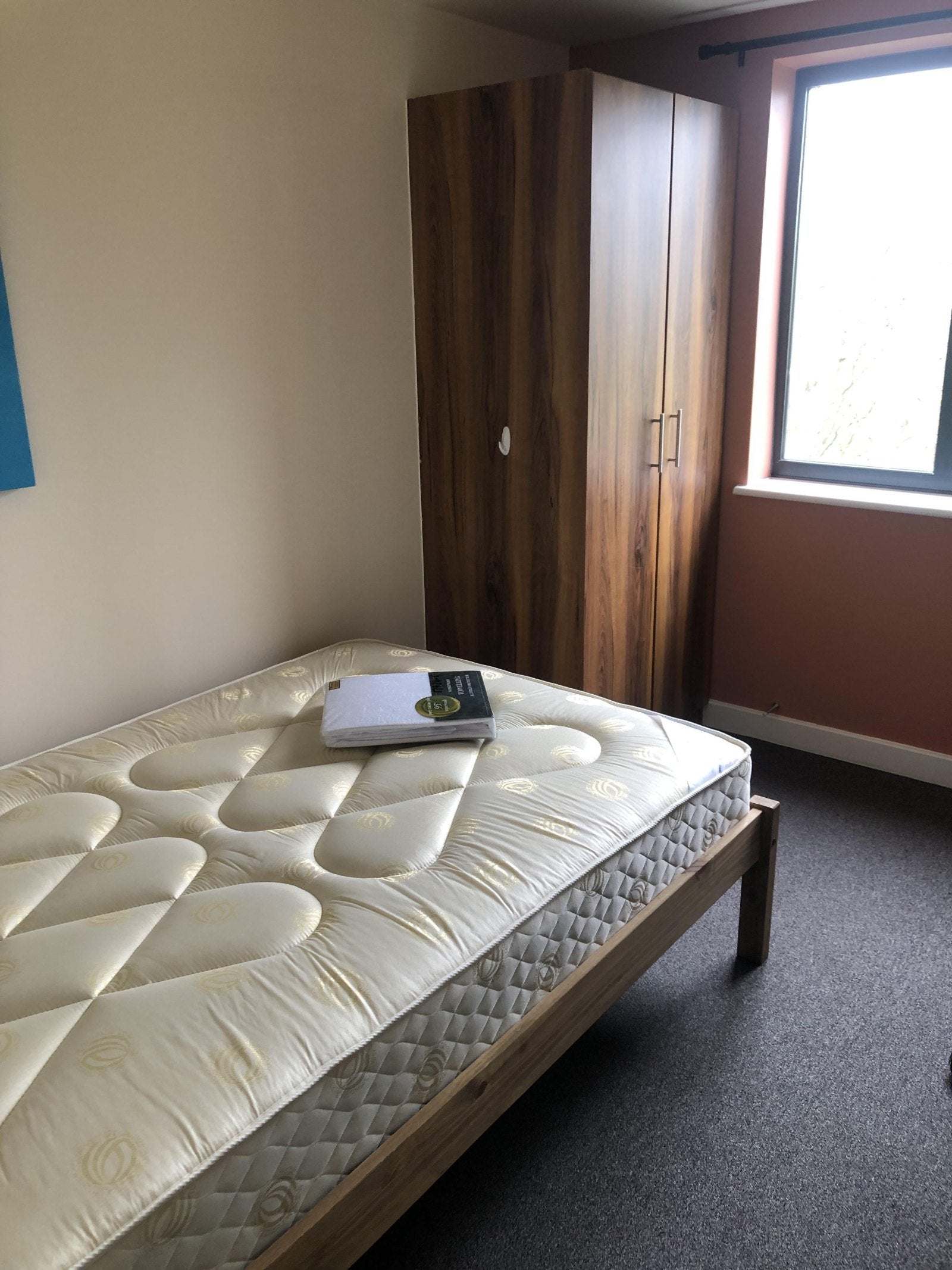 Room Sturry Road in Canterbury