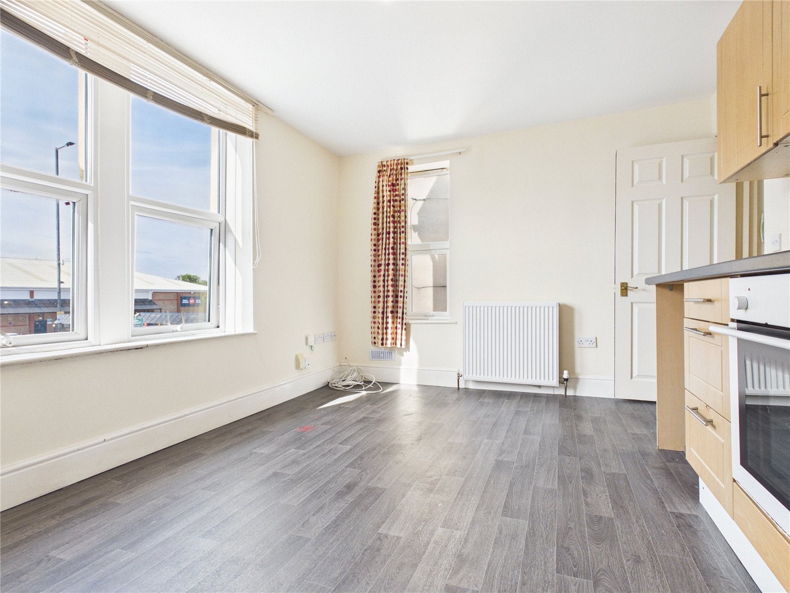 Flat Fishponds Road in Bristol