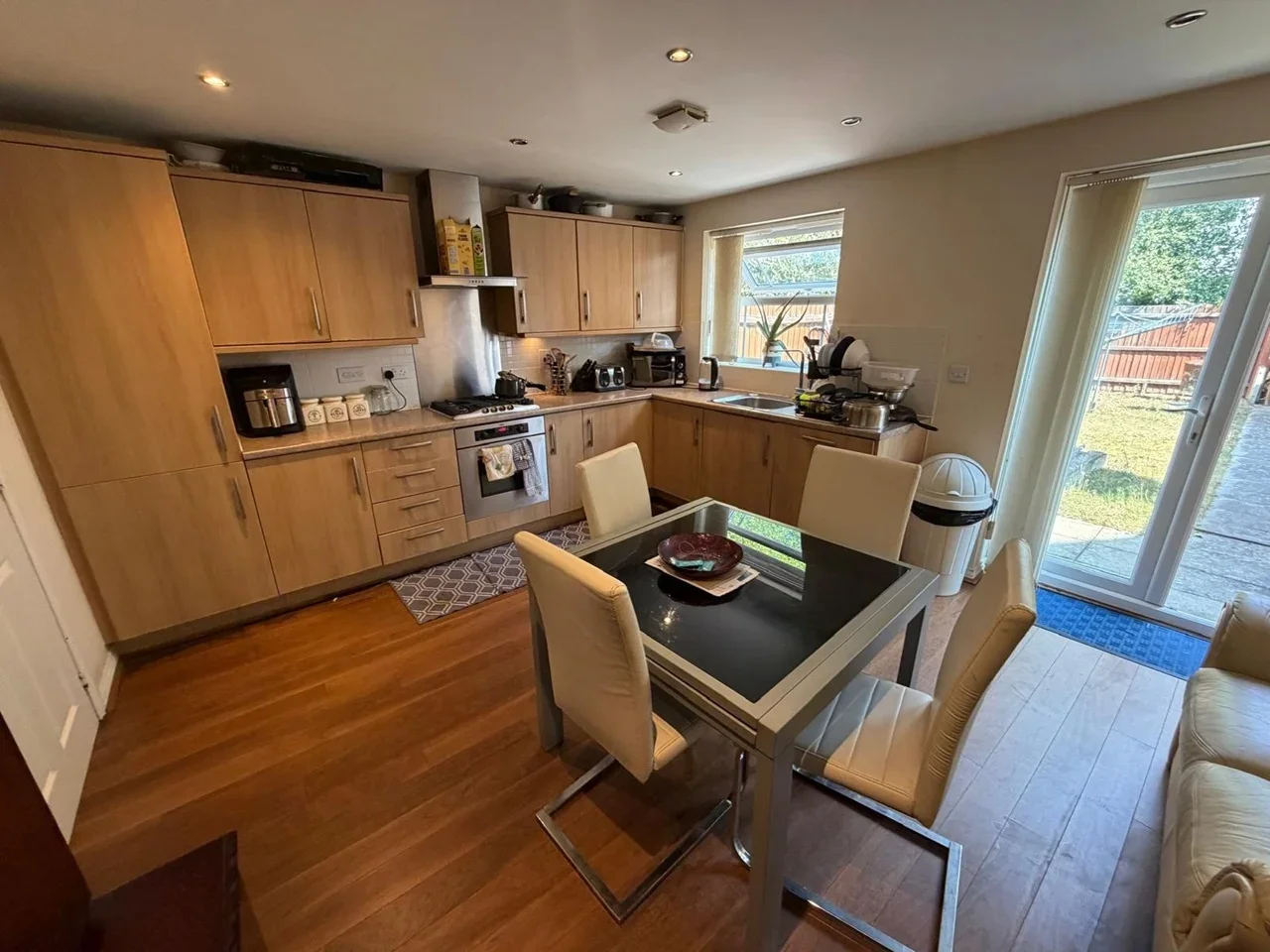 Room Enders Close in Greater London