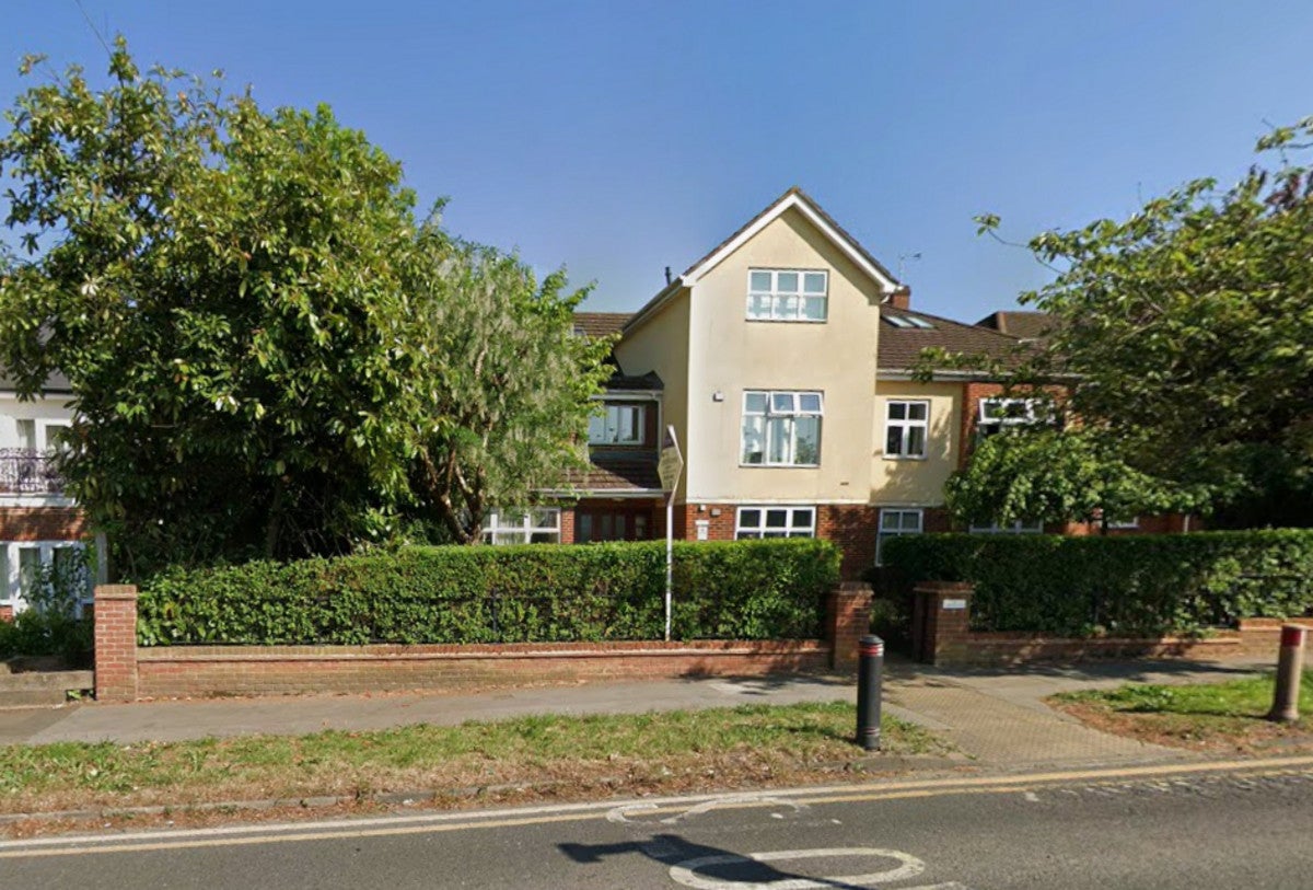 Flat Blackford Close in Greater London