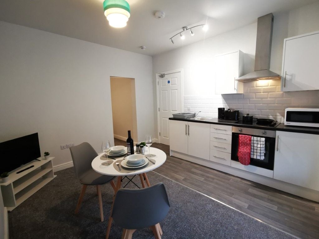 Flat Hainton Avenue in Grimsby