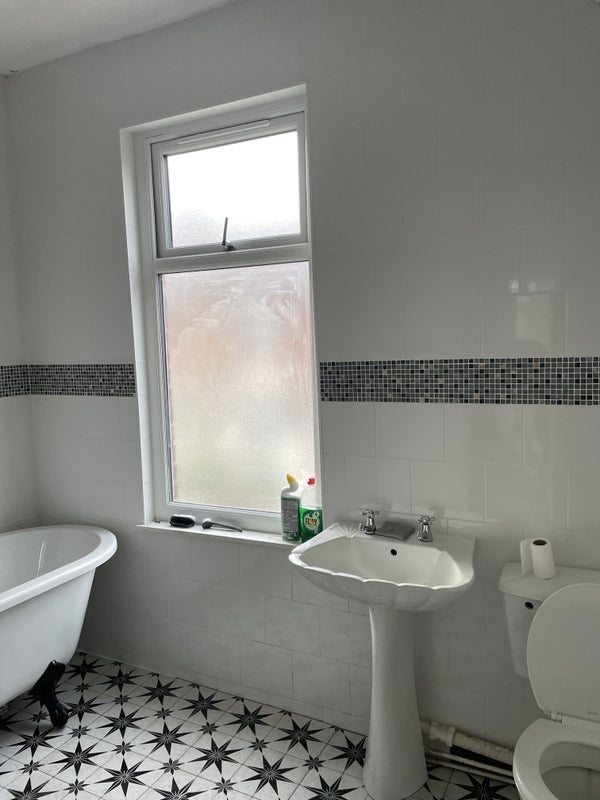 Room July Road in Liverpool