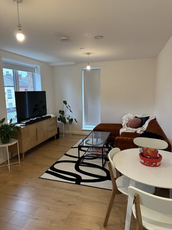 Flat Foundry Close in Salford