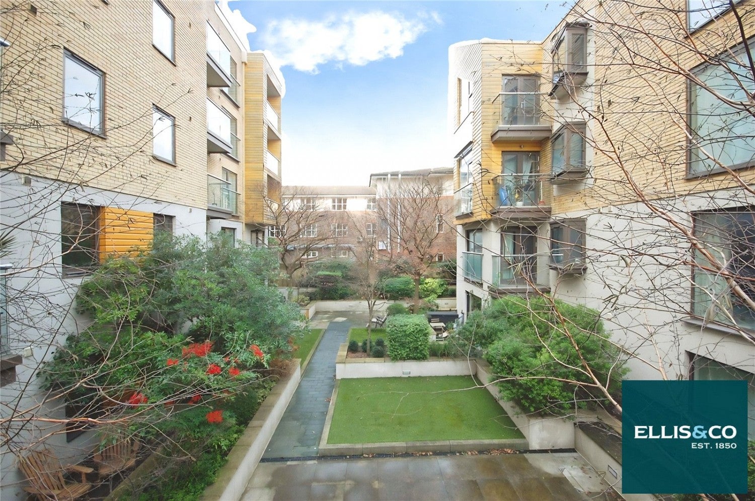 Flat Granville Road in Greater London