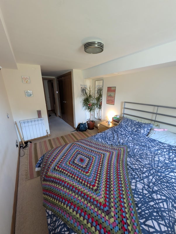 Room Lochend Road in City of Edinburgh