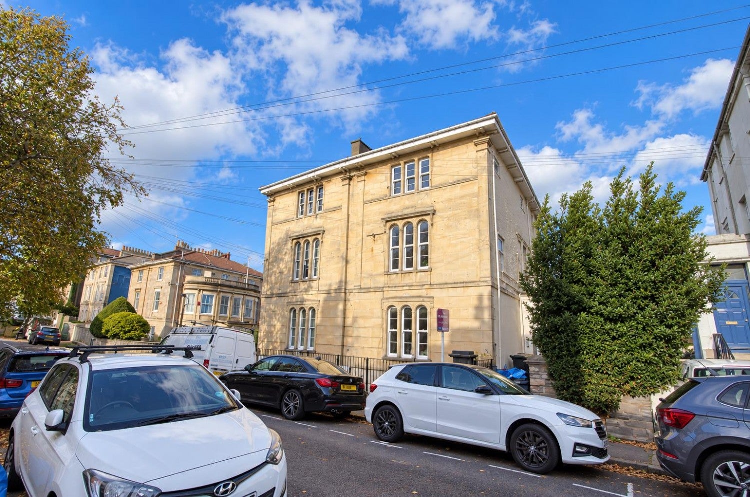 Flat Victoria Walk in Bristol