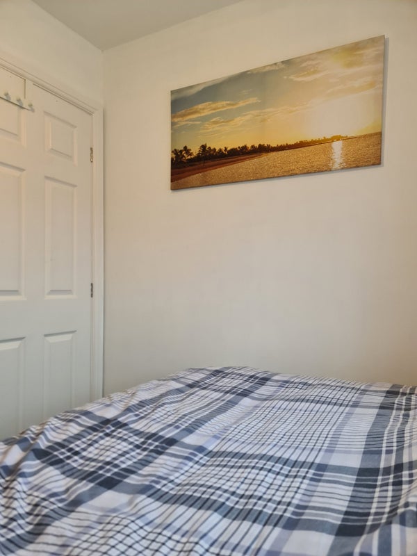 Room Alexandra Road in Tameside