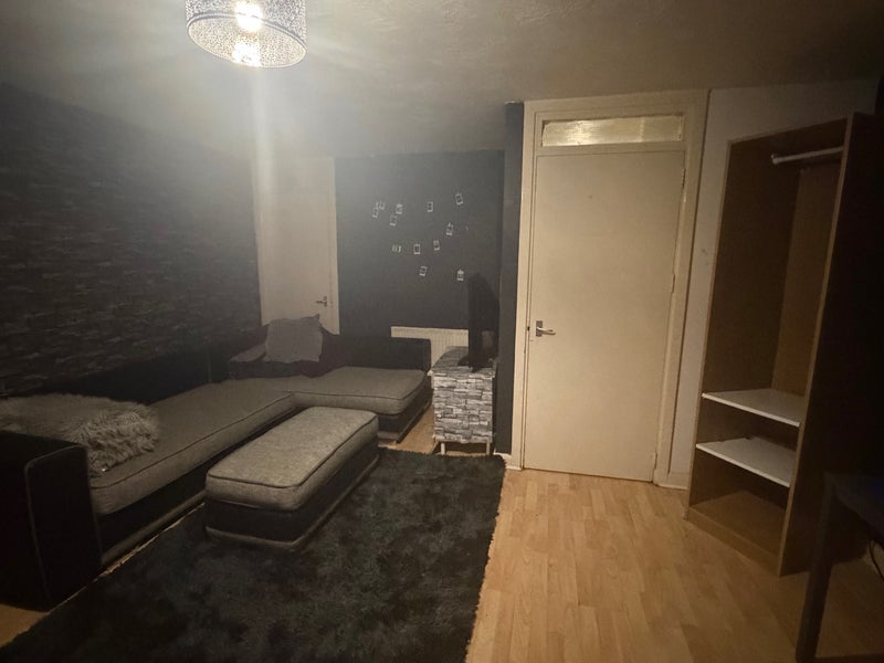 Room Brook Drive in Greater London