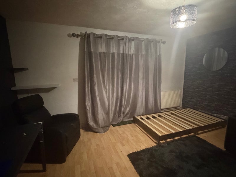 Room Brook Drive in Greater London