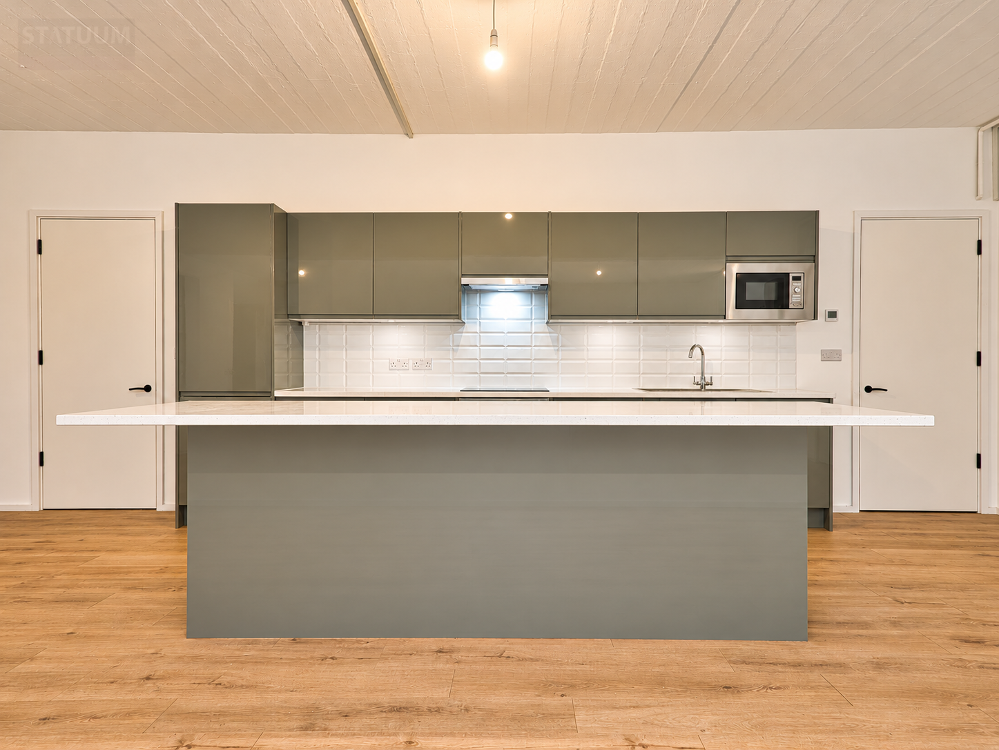 Flat Tudor Grove in Greater London
