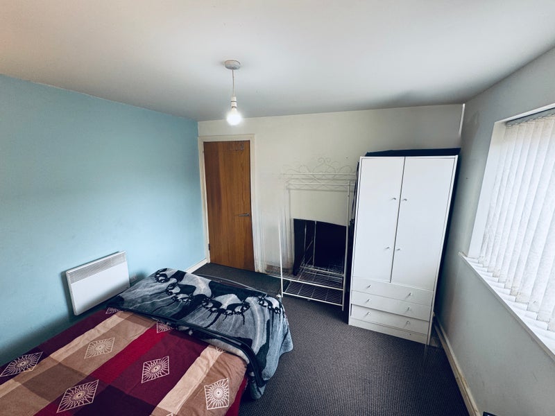 Flat Marsden Road in Bolton