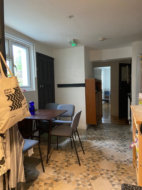 Room Salehurst Road in Greater London