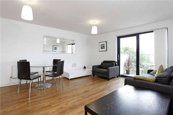 Flat Needleman Street in Greater London