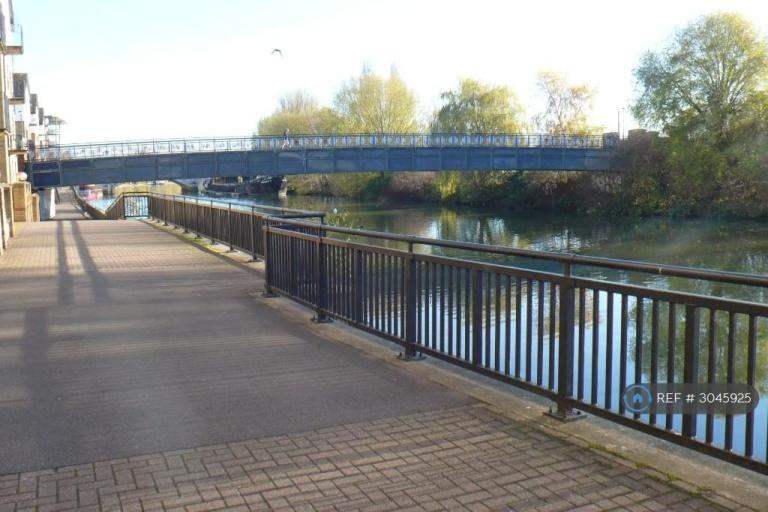 Flat Henry Penn Walk in Peterborough