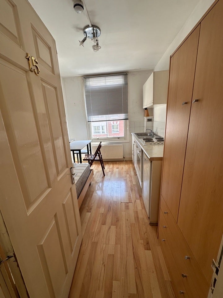 Room Wrights Lane in Greater London