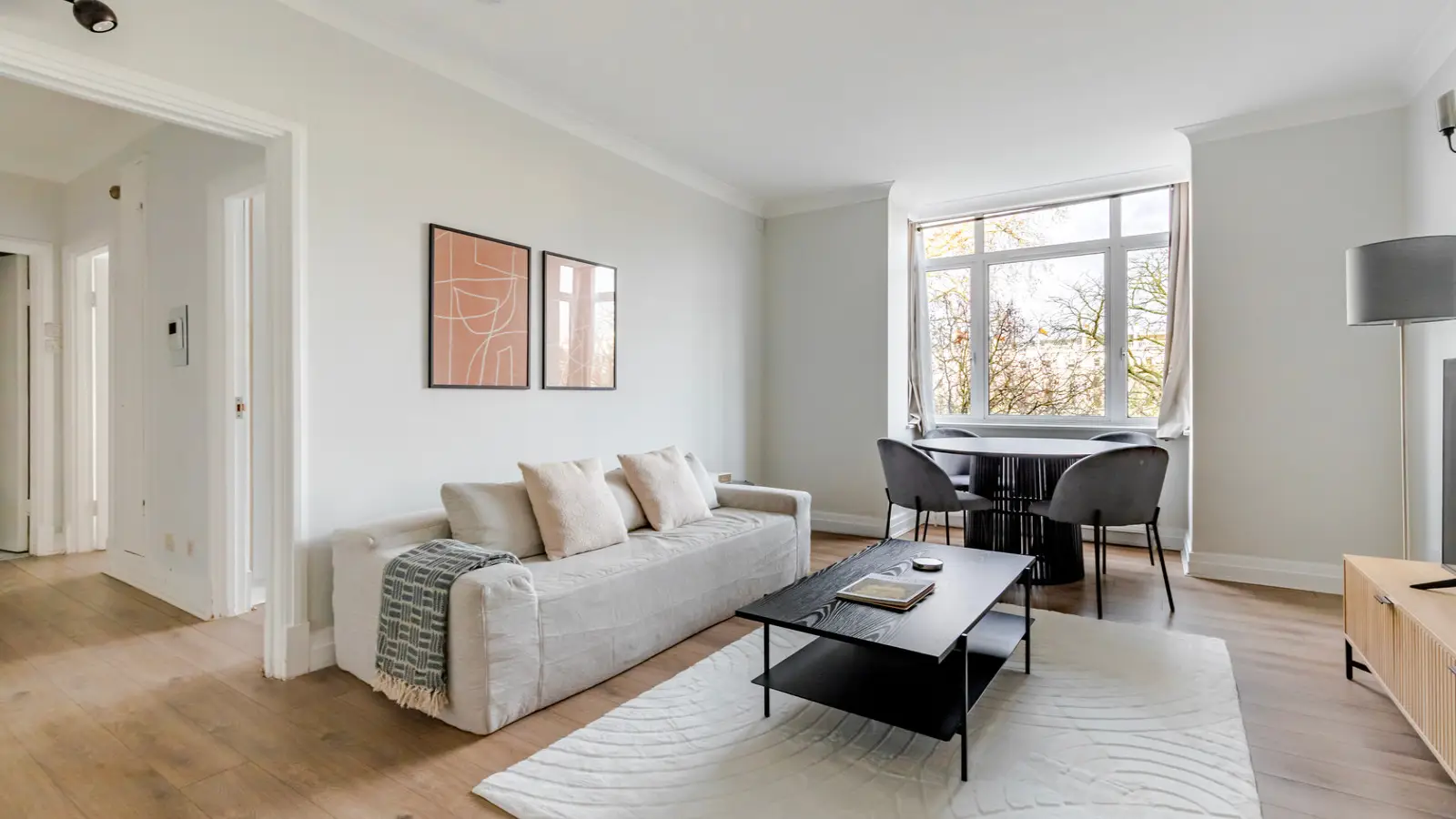 Flat Cadogan Place in Greater London