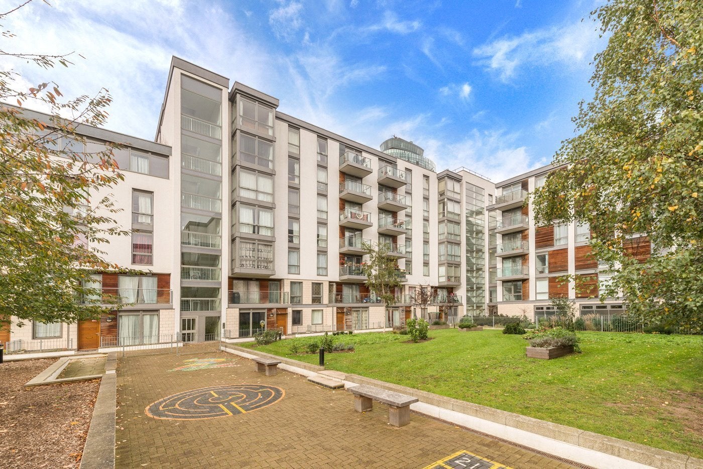 Flat Great West Road in Greater London